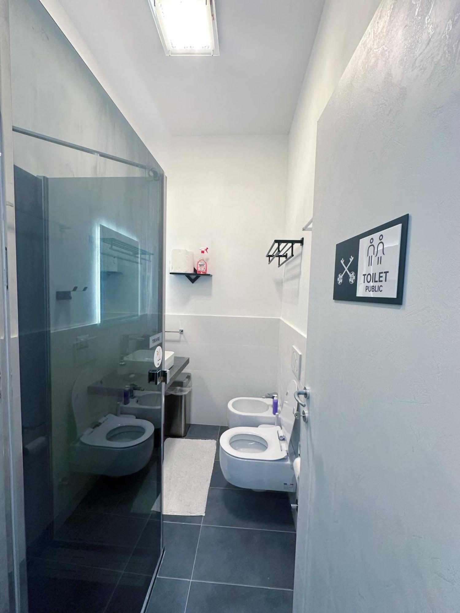Bed & Breakfast Sakura Milan Exterior photo